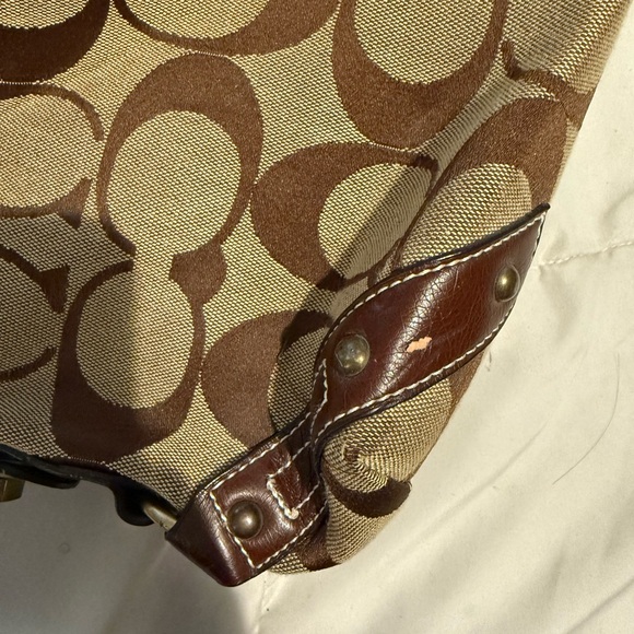 Coach signature Carly Hobo Bag - Picture 6 of 8